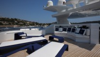 Yacht MAR - Sunbathing
